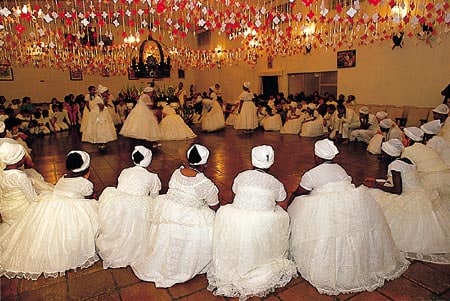 Candomble e Umbanda - religiões afro-brasileiras Candomble e Umbanda - religiões afro-brasileiras
