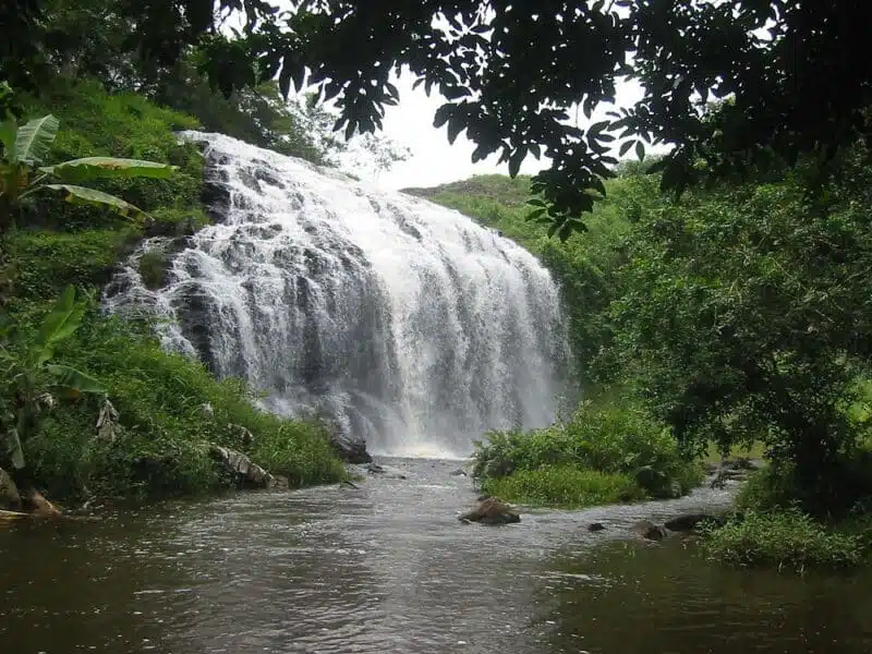 Cachoeira Pancada Grande em Taboquinhas Cachoeira Pancada Grande em Taboquinhas