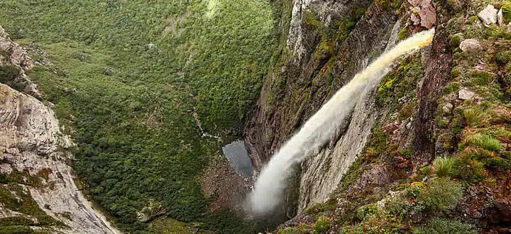 Cachoeira da Fumaça na Chapada Diamantina Cachoeira da Fumaça na Chapada Diamantina