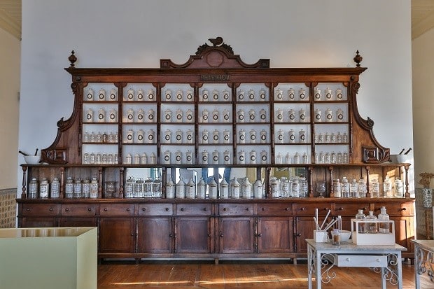 Farmácia armazenava remédios do Hospital da Caridade no Museu da Misericórdia em Salvador da BA Farmácia armazenava remédios do Hospital da Caridade no Museu da Misericórdia em Salvador da BA