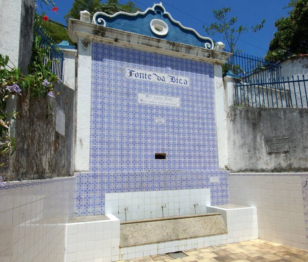 Fonte da Bica na Ilha de Itaparica Fonte da Bica na Ilha de Itaparica