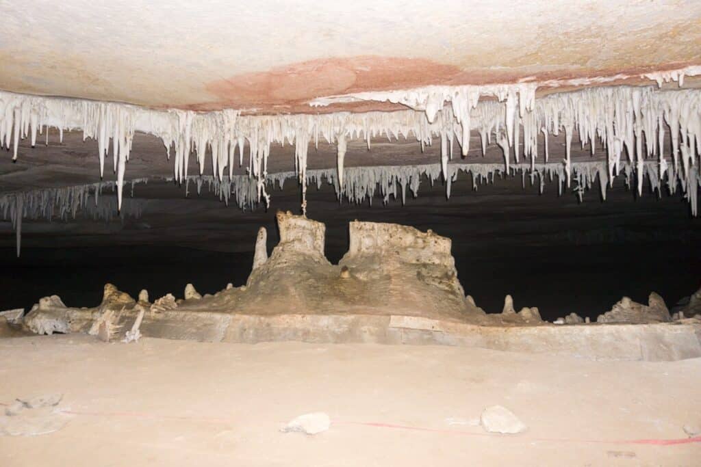 Gruta da Torrinha em Iraquara Gruta da Torrinha em Iraquara