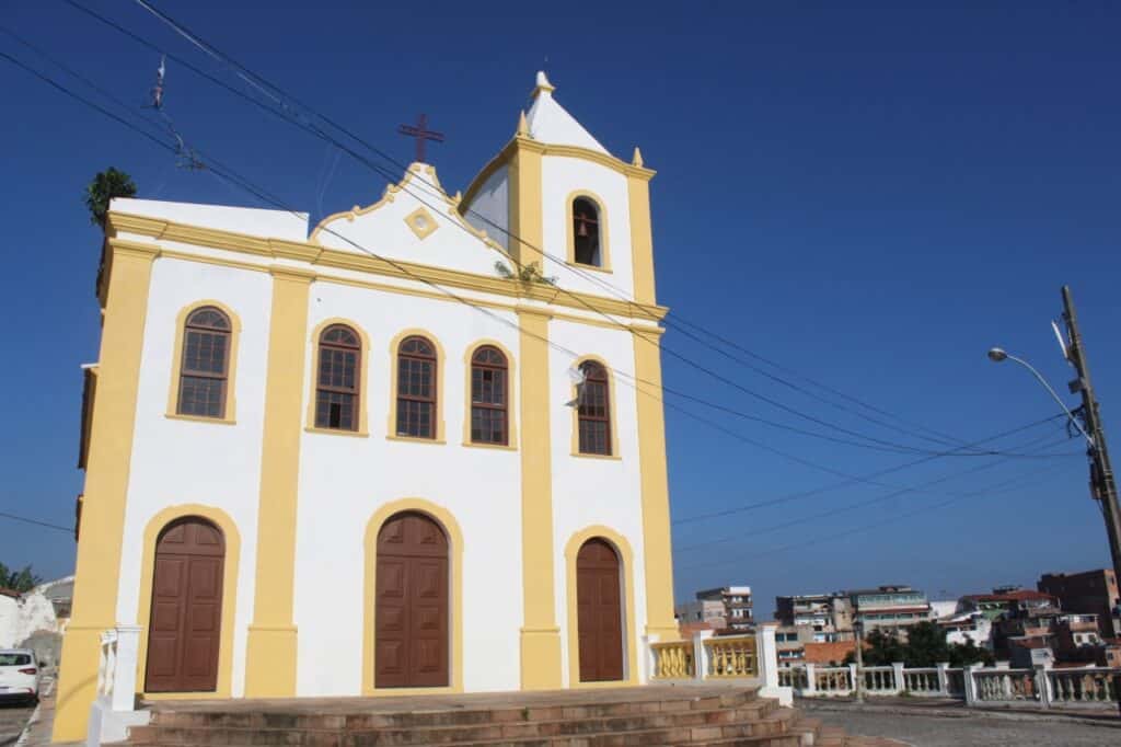 Igreja Sagrada Família em Madre de Deus BA Igreja Sagrada Família em Madre de Deus BA