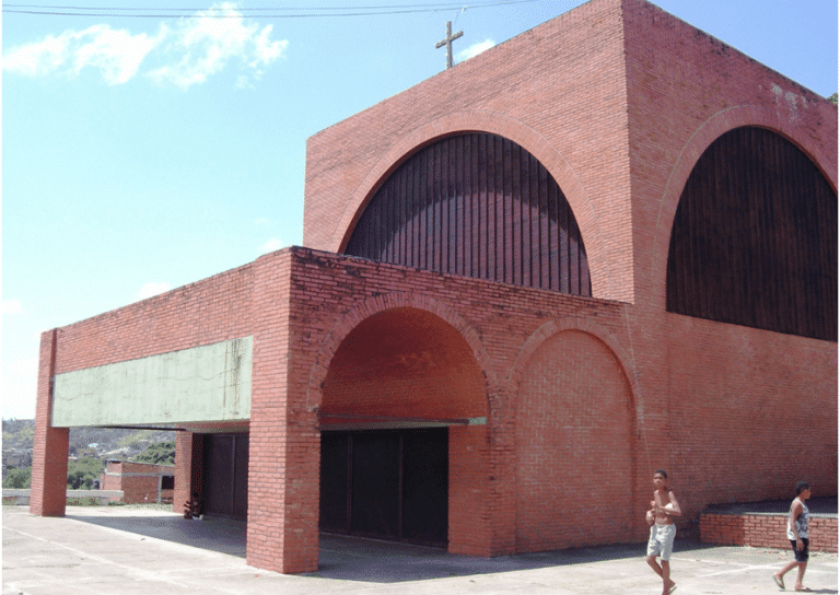Igreja de Nossa Senhora dos Alagados e São João Paulo II Igreja de Nossa Senhora dos Alagados e São João Paulo II
