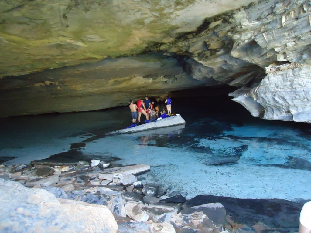 Gruta da Pratinha - Iraquara na Chapada Diamantina Gruta da Pratinha - Iraquara na Chapada Diamantina