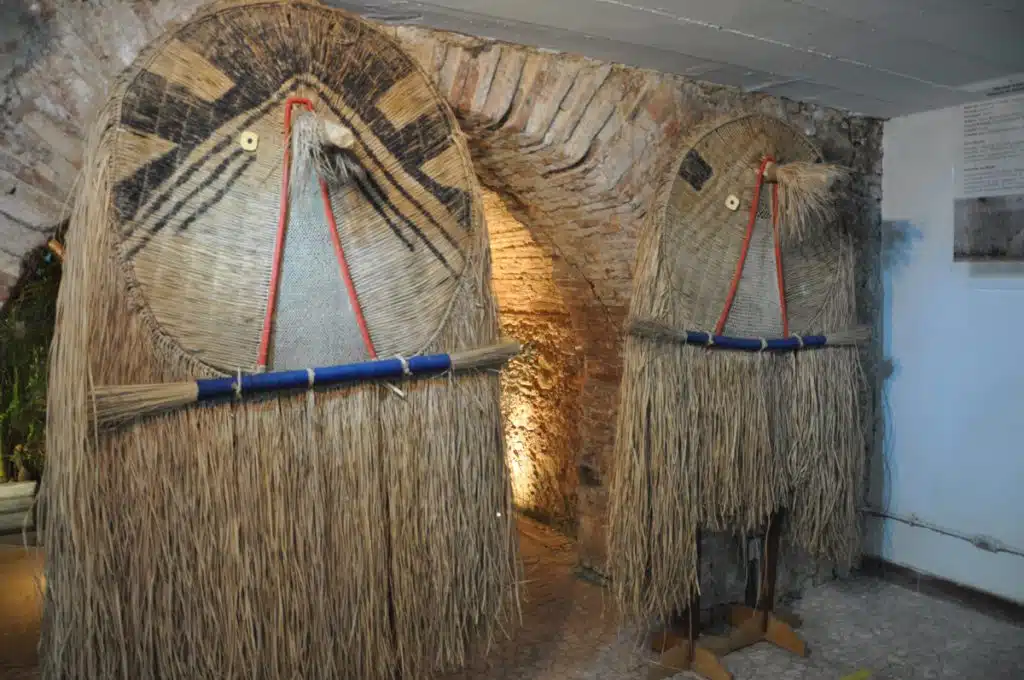 Museu de Arqueologia e Etnologia da Ufba Museu de Arqueologia e Etnologia da Ufba