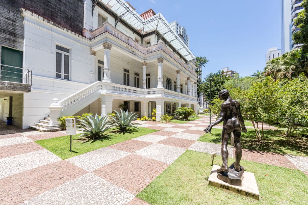Palacete das Artes Rodin em Salvador Palacete das Artes Rodin em Salvador