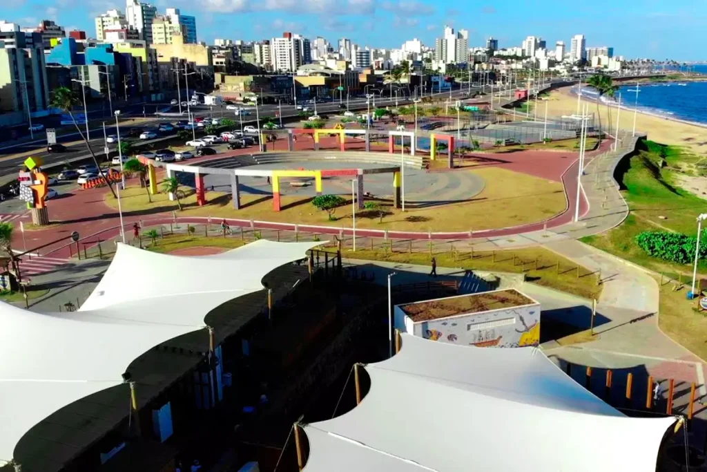 Praia Jardim dos Namorados em Salvador