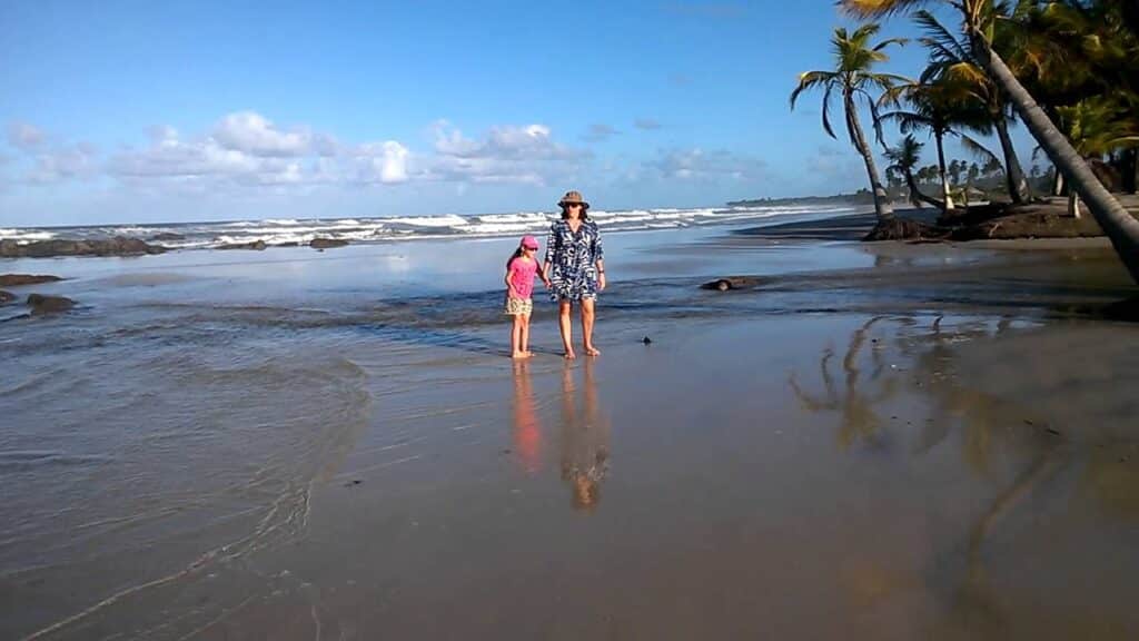 Praia de Acuípe em Ilhéus BA Praia de Acuípe em Ilhéus BA