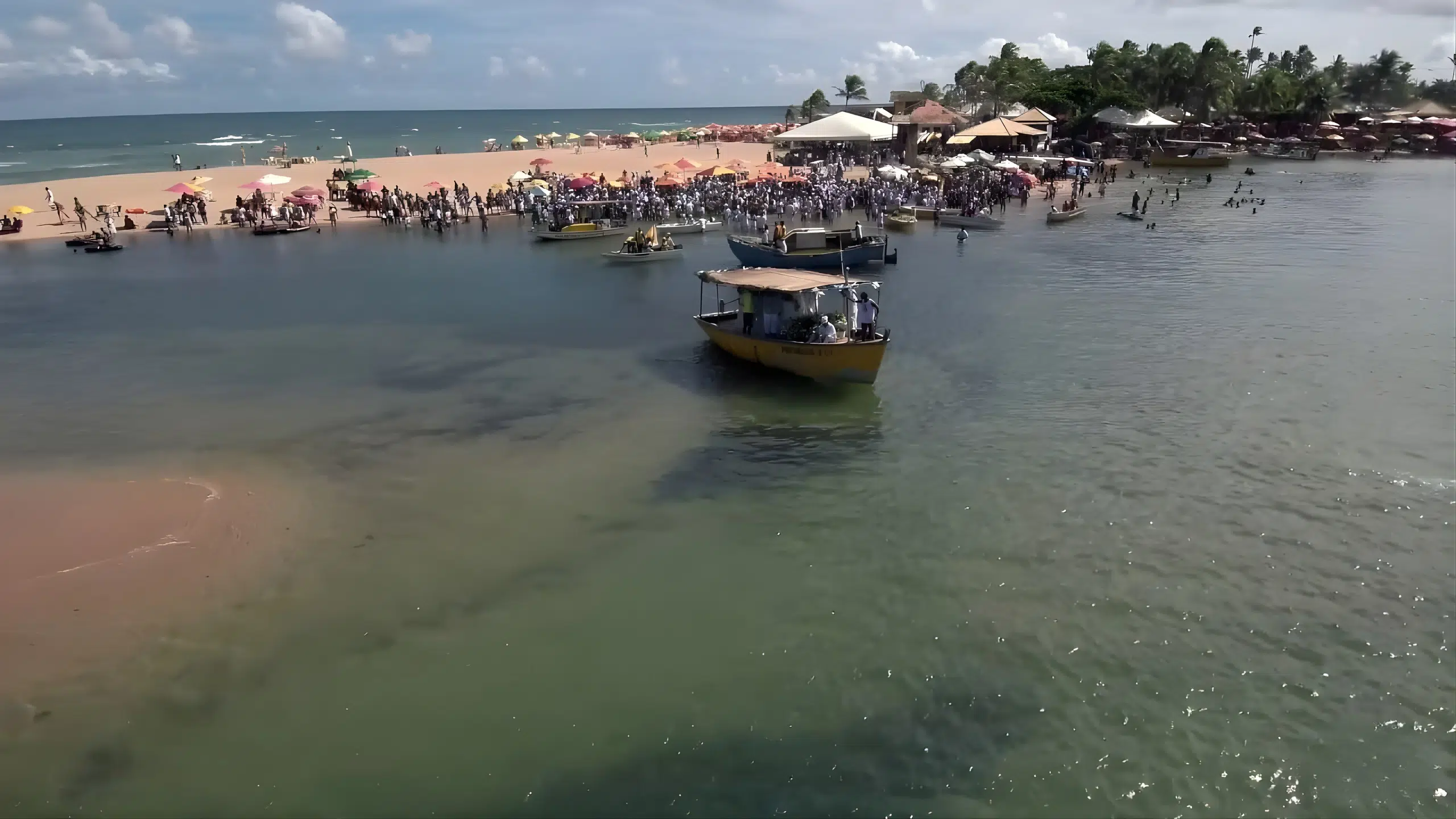 Praia de Buraquinho em Lauro de Freitas Praia de Buraquinho em Lauro de Freitas