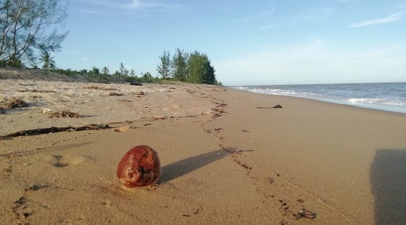 Praia de Iemanjá em Caravelas BA Praia de Iemanjá em Caravelas BA