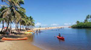 Praia de Imbassaí na Bahia