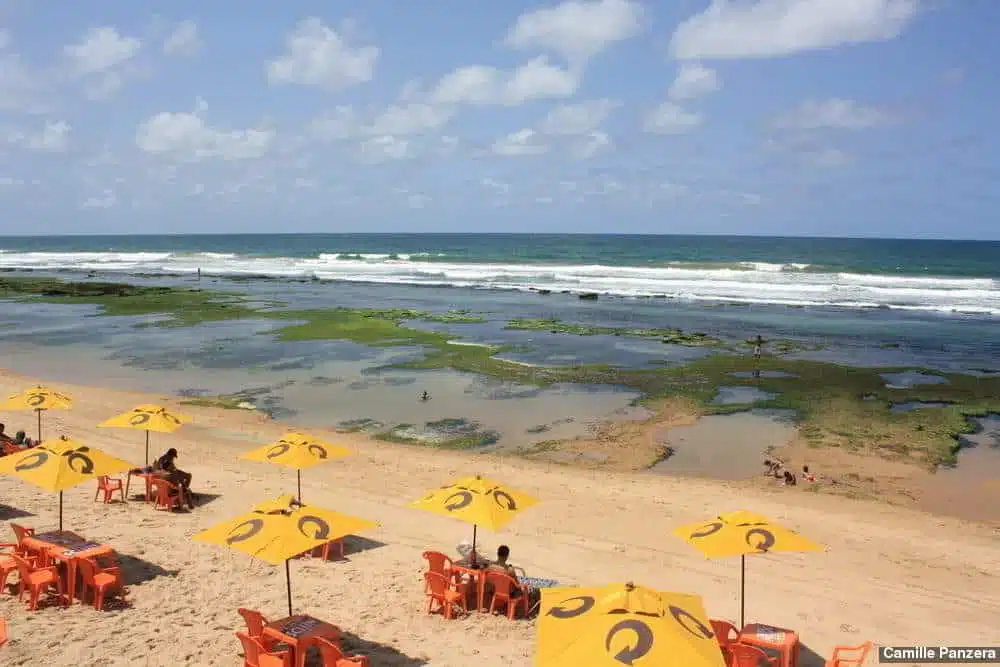 Praia de Ipitanga em Lauro Freitas