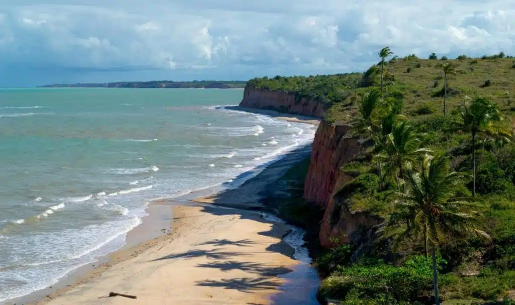 Praia dos Dois Irmãos em Cumuruxatiba Praia dos Dois Irmãos em Cumuruxatiba