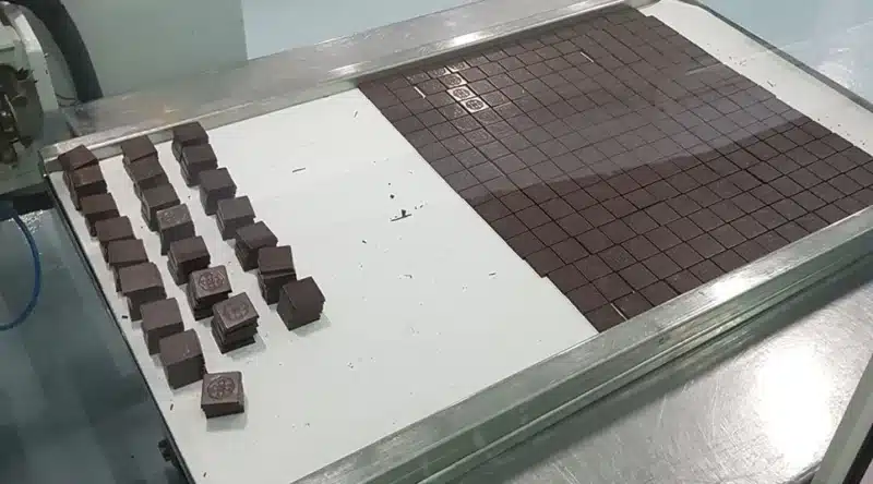Produção de chocolate na fábrica Mendoá Produção de chocolate na fábrica Mendoá