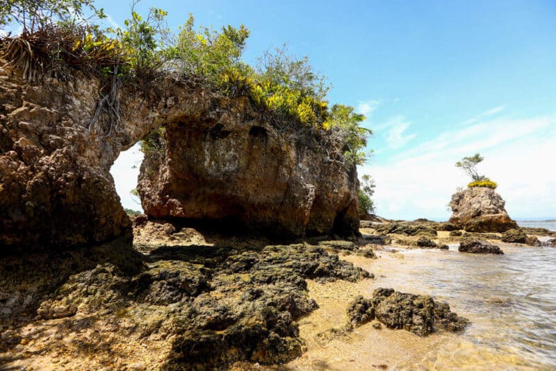 Ilha da Pedra Furada na Baía de Camamu Ilha da Pedra Furada na Baía de Camamu