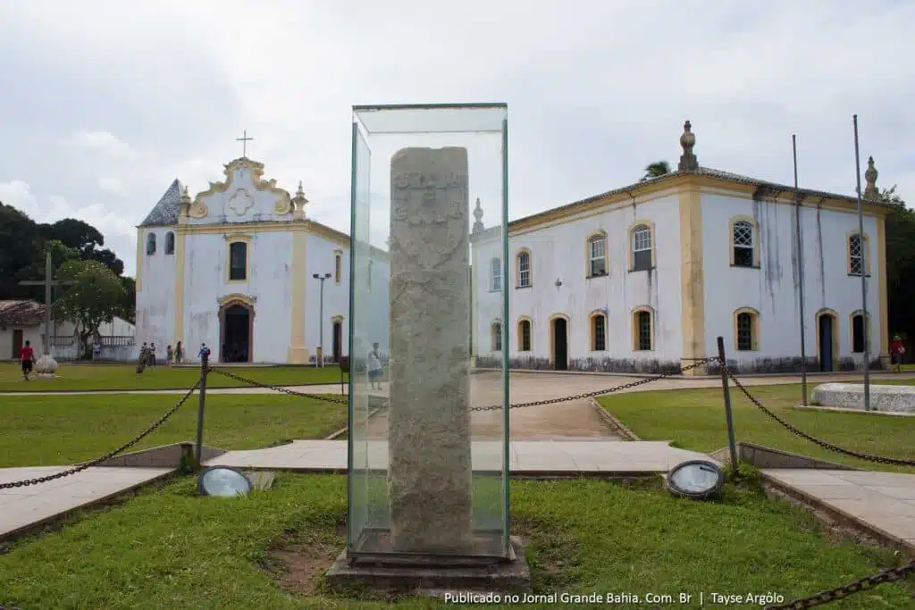 Marco do Descobrimento na Cidade Histórica, ou Cidade Alta de Porto Seguro. Marco do Descobrimento na Cidade Histórica, ou Cidade Alta de Porto Seguro.