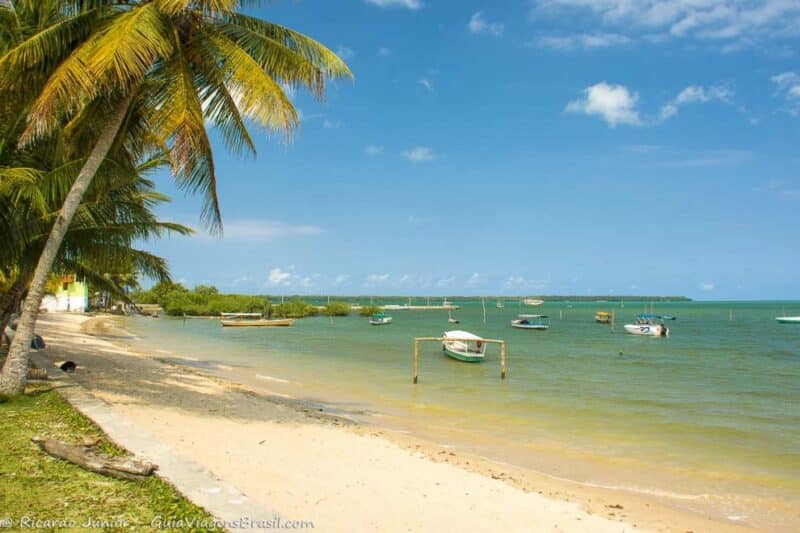Praia da Cova da Onça na Ilha de Boipeba Praia da Cova da Onça na Ilha de Boipeba