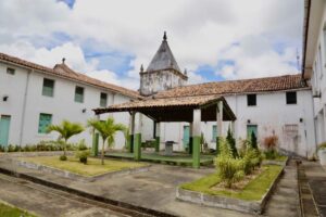 Igreja Santa Izabel e Santa Casa de Misericórdia em São Cristóvão SE
