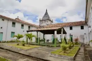 Igreja Santa Izabel e Santa Casa de Misericórdia em São Cristóvão SE