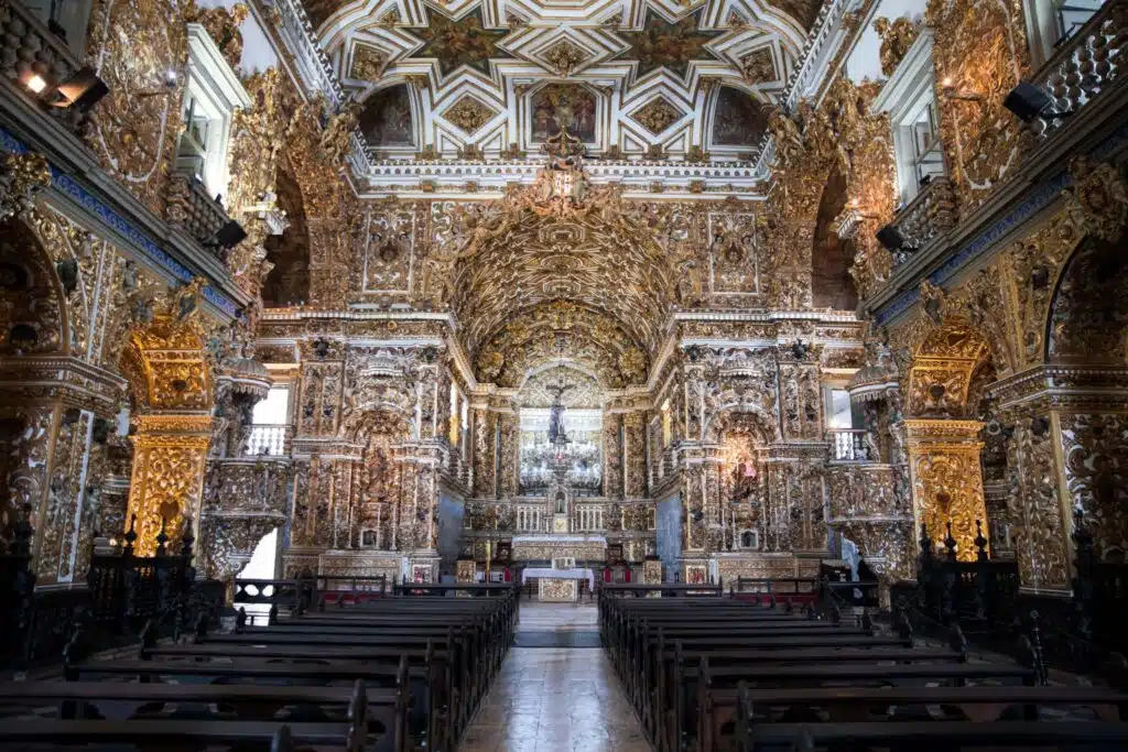 Interior da igreja de São Francisco de Assis em Salvador Interior da igreja de São Francisco de Assis em Salvador