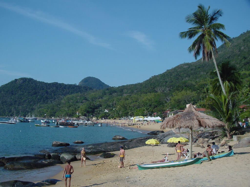 PRAIA GRANDE DE ARAÇATIBA EM ILHA GRANDE RJ PRAIA GRANDE DE ARAÇATIBA EM ILHA GRANDE RJ