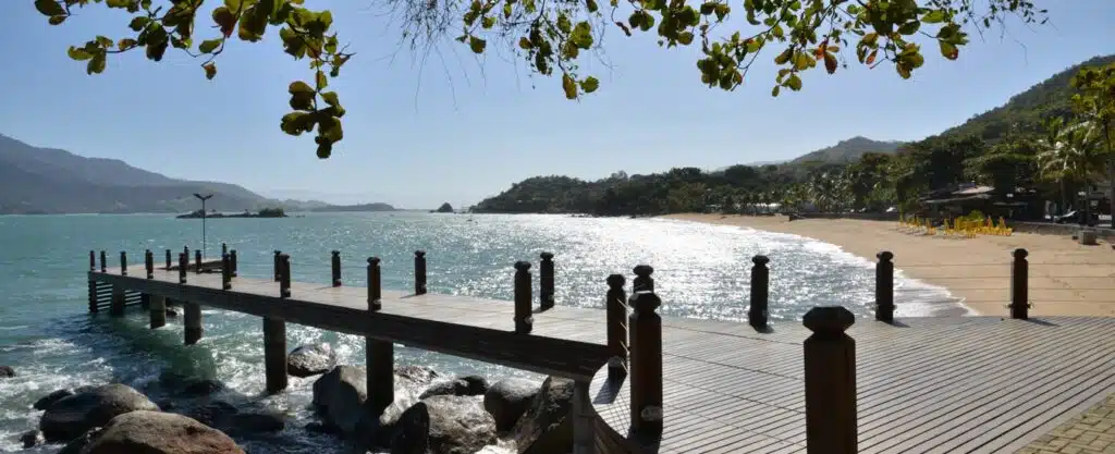 Praia Grande em Ilhabela Praia Grande em Ilhabela