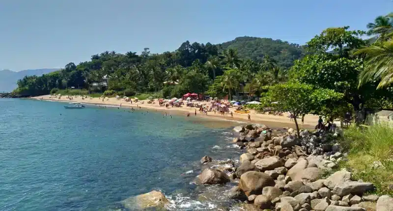 Praia da Feiticeira em Ilhabela Praia da Feiticeira em Ilhabela