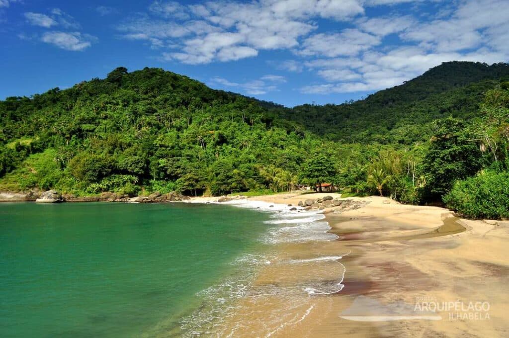 Praia da Fiqueira em Ilhabela Praia da Fiqueira em Ilhabela