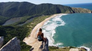 Praia da Lagoinha do Leste em Florianópolis
