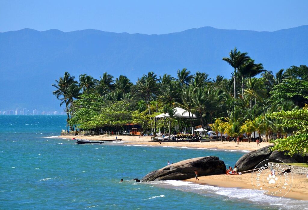 Praia do Itaquanduba em Ilhabela Praia do Itaquanduba em Ilhabela