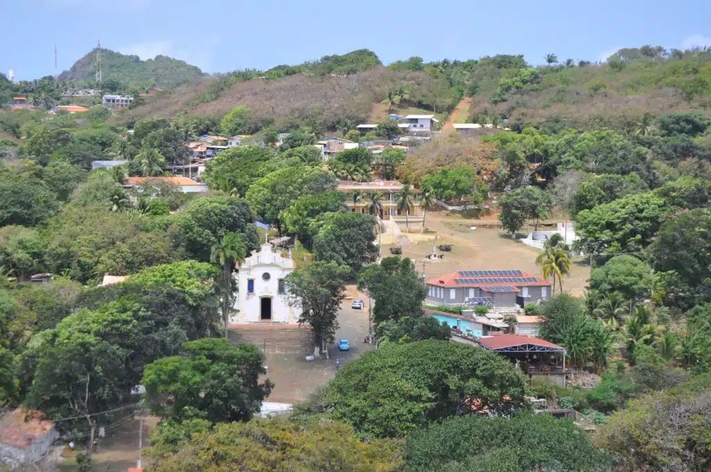 Vila dos Remédios em Fernando de Noronha Vila dos Remédios em Fernando de Noronha
