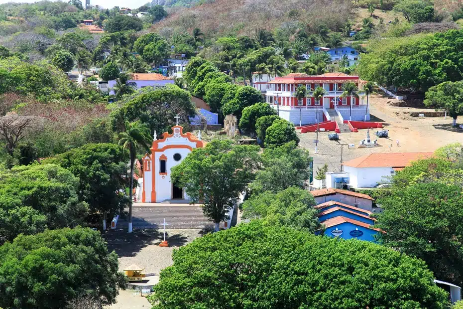 Vila dos Remédios em Fernando de Noronha Vila dos Remédios em Fernando de Noronha
