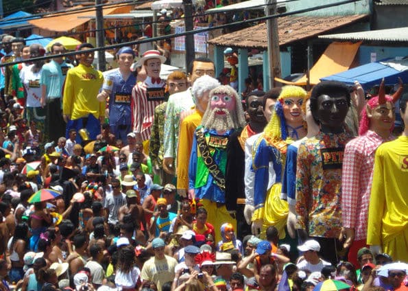 máscaras de papel machê máscaras de papel machê