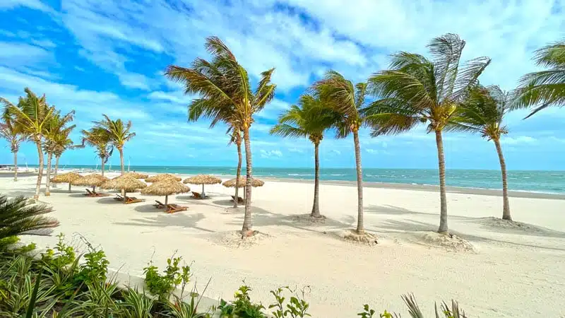 Praia de Pontal de Maceió em Fortim Praia de Pontal de Maceió em Fortim
