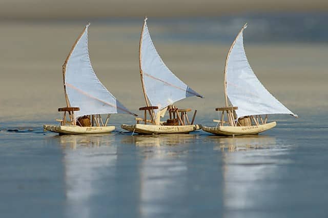 Jangadas em Miniatura em Aquiraz Miniaturas de jangadas da praia da prainha, Aquiraz, Ceará