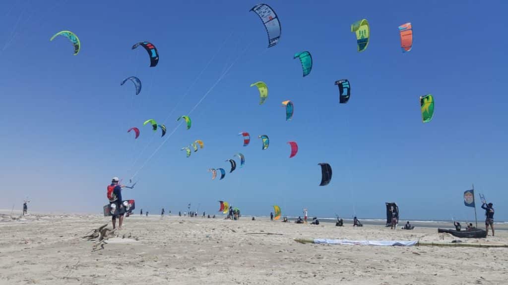 Atins o paraíso do KiteSurf Atins o paraíso do KiteSurf