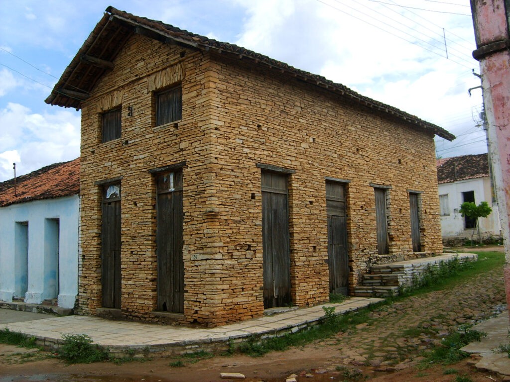Casa centenária, construída em Pedra Cariri – Santana do Cariri Casa centenária, construída em Pedra Cariri – Santana do Cariri