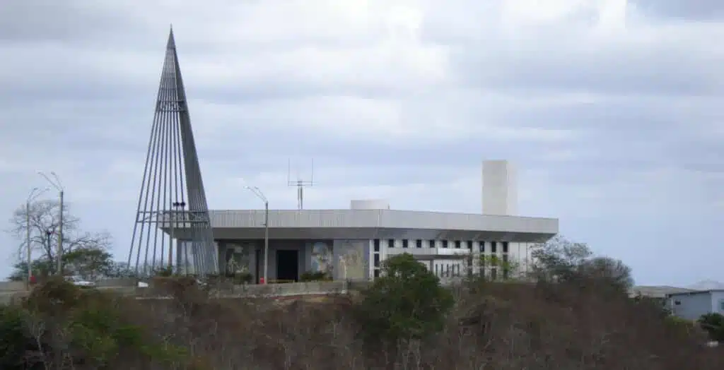 Santuário de Nossa Senhora Imaculada Rainha do Sertão em Quixadá Santuário de Nossa Senhora Imaculada Rainha do Sertão em Quixadá