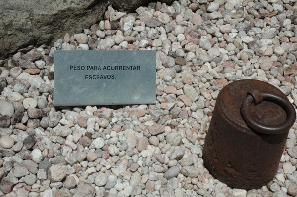 Peças do Museu da Galeria Arte e Memória em Igatu Peças do Museu da Galeria Arte e Memória em Igatu