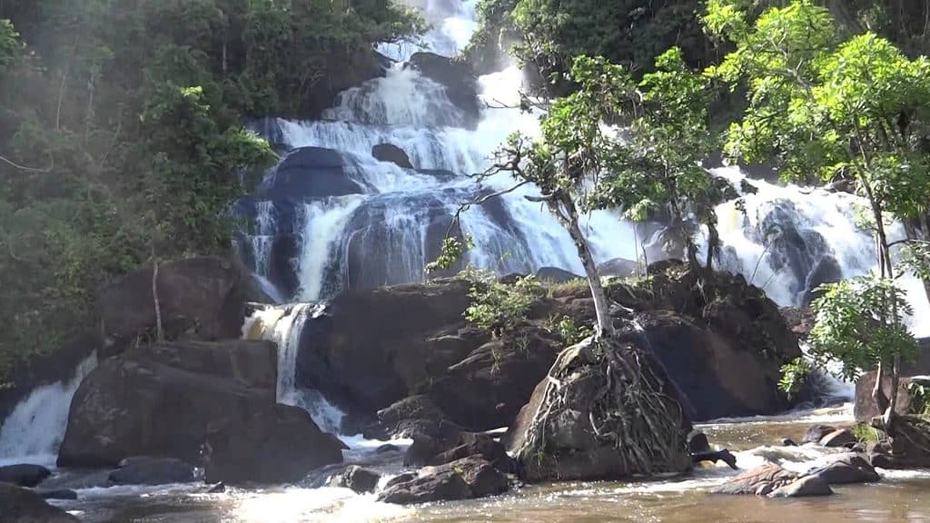 Cachoeira dos Catabrigas na Bahia Cachoeira dos Catabrigas na Bahia