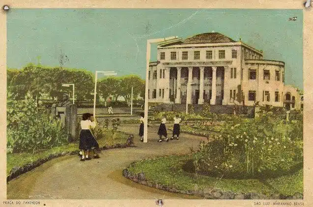 Cartão postal com imagem da Biblioteca Pública Benedito Leite Cartão postal com imagem da Biblioteca Pública Benedito Leite