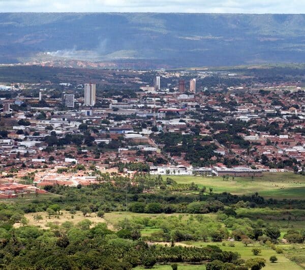 Juazeiro é às margens do Rio São Francisco na Bahia