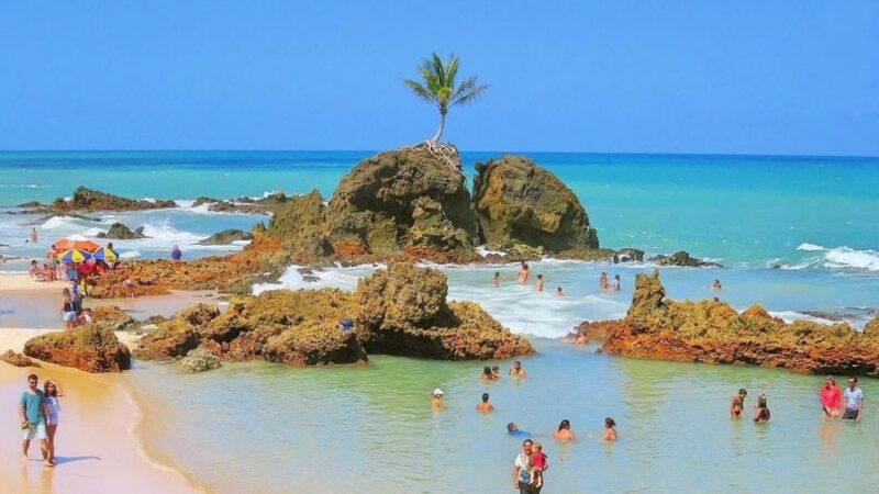 praia de Tambaba na Paraíba praia de Tambaba na Paraíba
