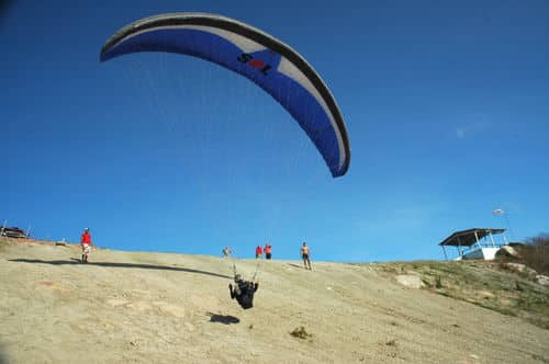 Quixadá é o melhor lugar da América Latina para voo de parapente e asa-delta