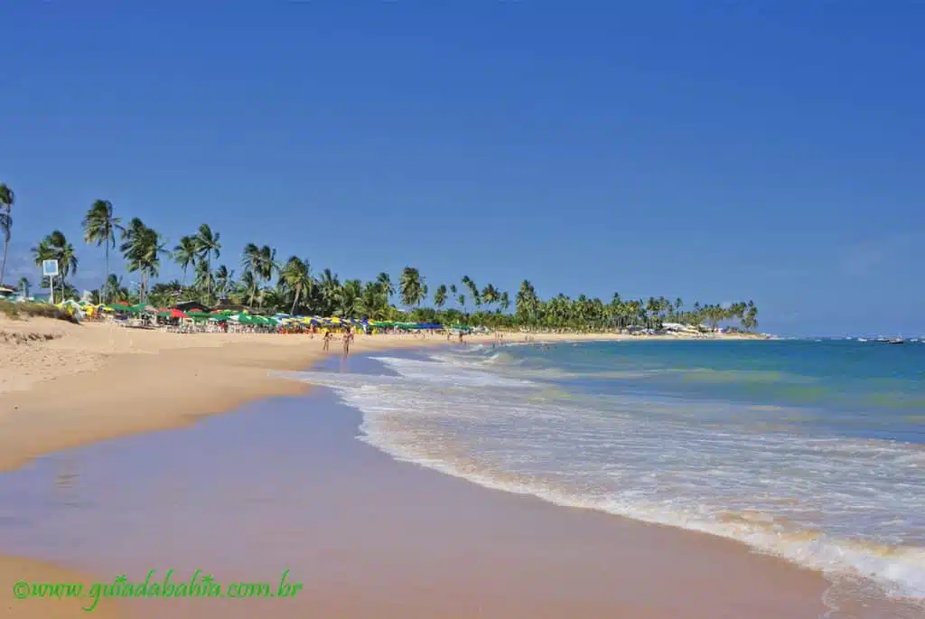 Praia de Guarajuba na Bahia Praia de Guarajuba na Bahia