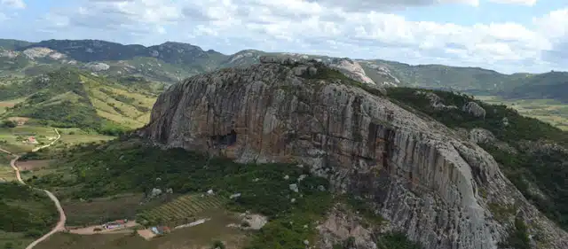 Magnitude da Pedra da Macambira Magnitude da Pedra da Macambira