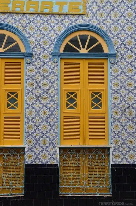 Fachada típica revitalizada de São Luís do Maranhão Fachada típica revitalizada de São Luís do Maranhão