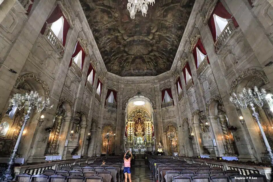 Interior da Basílica Santuário Nossa Senhora da Conceição da Praia Interior da Basílica Santuário Nossa Senhora da Conceição da Praia