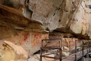 Tore 1 do Sítios Arqueológicos de Pedro II - Iinscrições rupestres no sítio arqueológico da torre